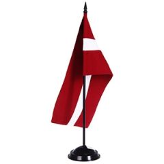 LR karodziņš galda ar statīvu