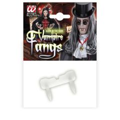 Vampīra zobi tumsā spīdoši